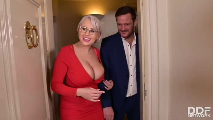 [DDFNetwork] - Big Tits & Big Ass Anal - Angel Wicky & Sofia Lee Valentine's DP