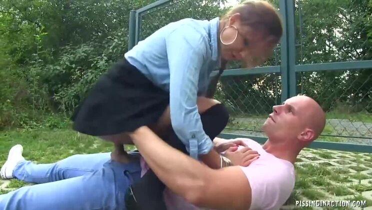 [Tainster] - Outdoor Pissing Fun with Tattooed Bella - Bella Anne