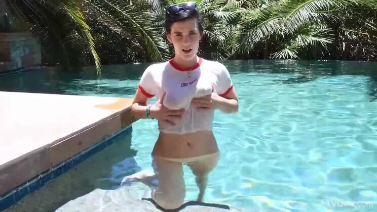 [FTVGirls] - Solo Brunette Bella in the Open - Bella