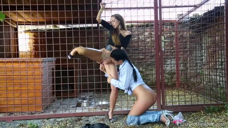 [Tainster] - Gina Devine's Piercing and Tattoo Showcase - Gina Devine