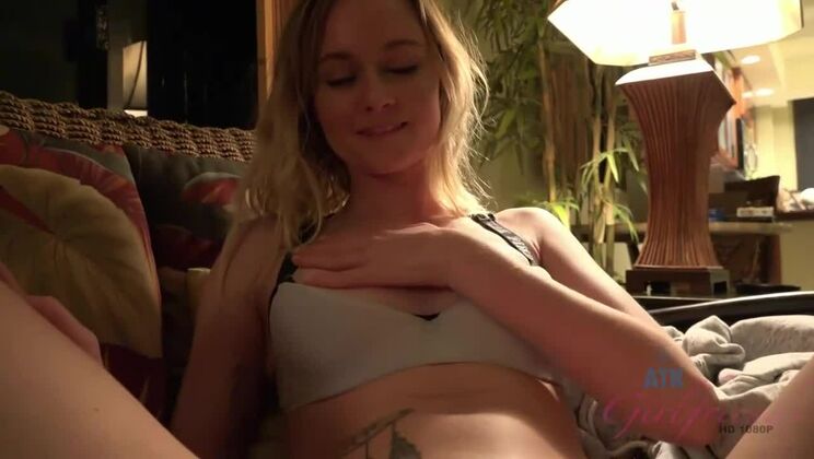 [ATKGirlfriends] - Amateur Kenzie Kai Explores Kauai's Beauty! - Kenzie Kai