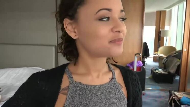 [ATKGirlfriends] - Girlfriend Experience with Holly Hendrix - Foot Play - Holly Hendrix