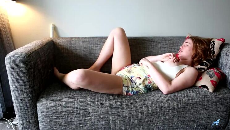 [Anilos] - Stunning Australian Chick Molly Broad - Molly Broad