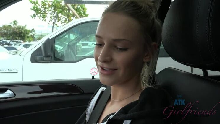 [ATKGirlfriends] - Emma Hix - Girlfriend Experience on Beach - Emma Hix