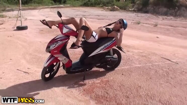 [PornWeekends] - Thai Amateur Beach Ride with Victoria Tiffani - Day 6 - Victoria Tiffani