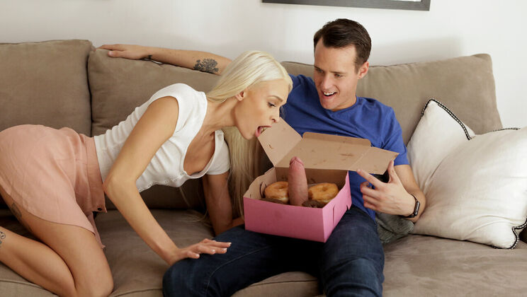 [StepSiblingsCaught] - Emma Hix's Long Hair and Bra Tease - Emma Hix