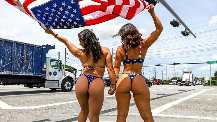 [AssParade] - Cumshot Fest with Peter Green and Friends - Peter Green - Kelsi Monroe - Lilly Hall