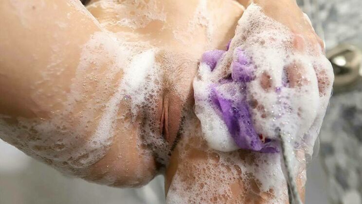 [BangBros18] - Shaved Brunette Josie Loves Hardcore Missionary - Josie Tucker - Jay Bangher