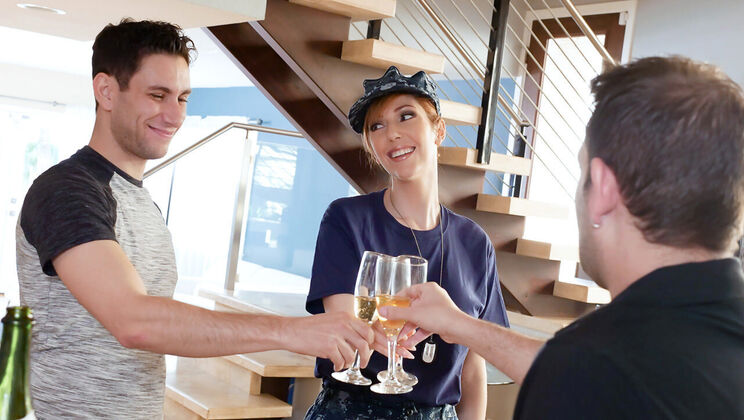 [FamilyStrokes] - Stepmom's Star Spangled Seduction - Brad Knight - Lauren Phillips