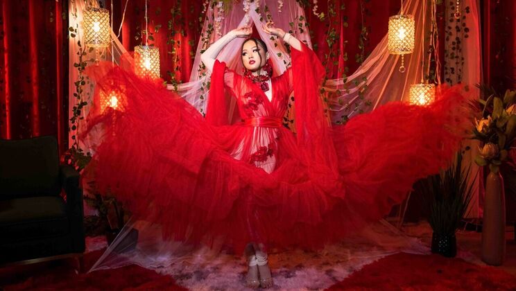 [Brazzers] - Lulu's Hairy Pussy Gets Licked