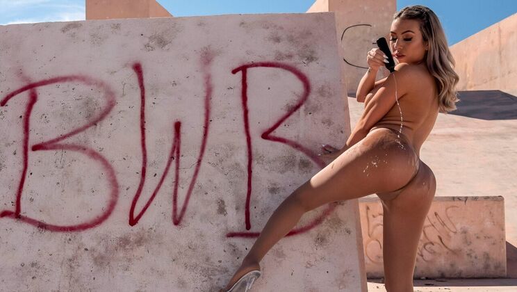 [Brazzers] - Outdoor Gonzo Action - Xander Corvus - Kat Dior