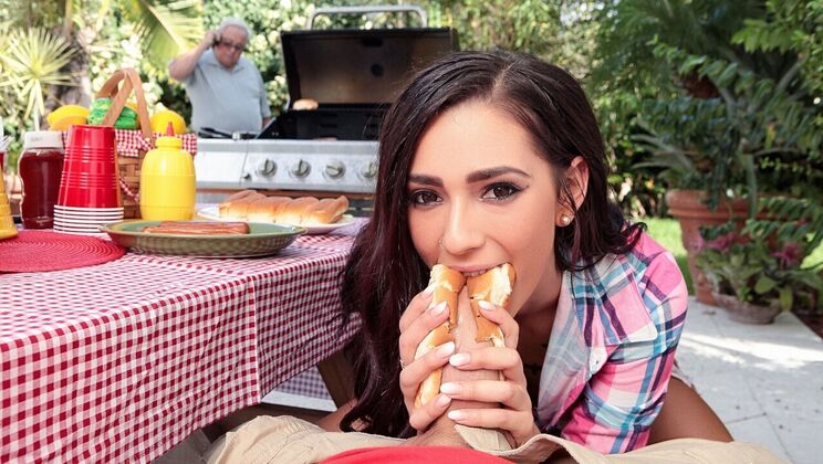 [SneakySex] - Big Cock in the Park - Jaye Summers - Duncan Saint