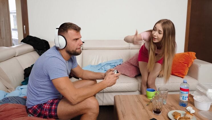 [TeensLoveHugeCocks] -  Deepthroat with European Girl