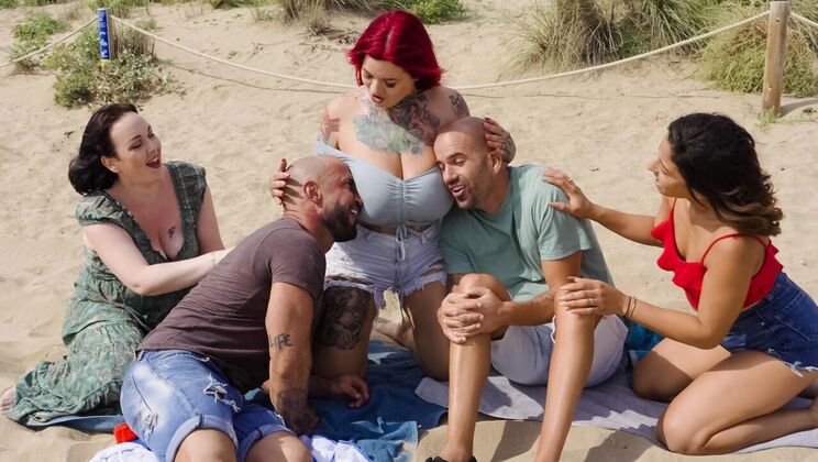 [MonsterCurves] - Titty Fucking in Public