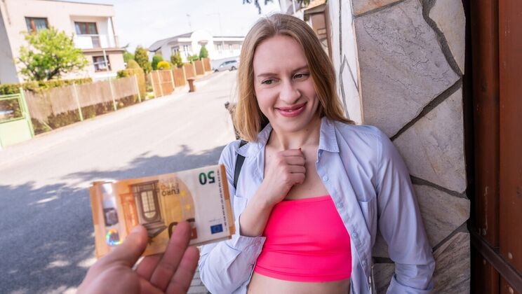 [PublicAgent] - Martin Gun Fucks Nikki Riddle Outdoor - Martin Gun - Nikki Riddle