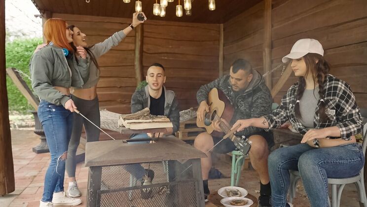 [SneakySex] - Mina's Tattooed Body Gets Licked - Raul Costa - Mina Von D