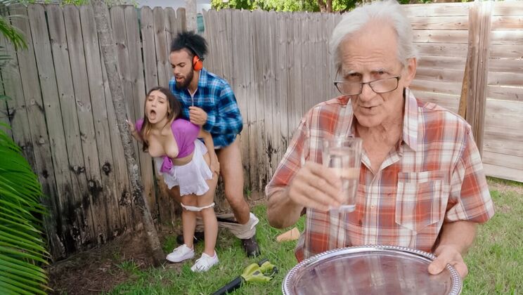 [TeensLoveHugeCocks] - Gagging on Big Dick Outdoors