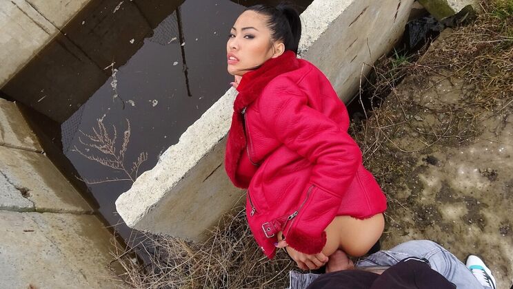 [PublicAgent] - Missionary Sex with Big Tits Amateur Thai - Mila