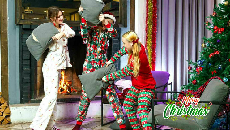 [ClubSweethearts] - Lesbian Threesome Pillow Fight Frenzy