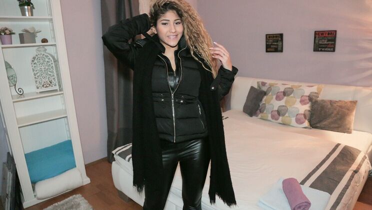 [PublicAgent] - Busty Latina Fucks in Hotel Room - Venus Afrodita - Thomas Salek