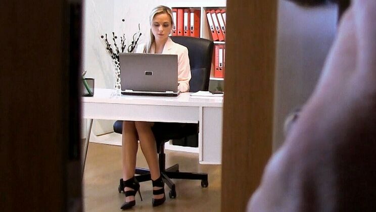 [PervsOnPatrol] - Fucking a Blonde in the Office - Cristal Caitlin