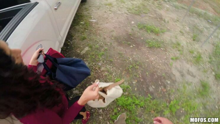 [StrandedTeens] - Leaving It All Behind for a BJ - Sean Lawless - Gabriela Lopez