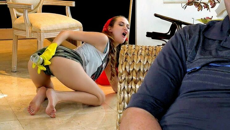 [PervsOnPatrol] - Naughty Samantha Hayes on Knees - Samantha Hayes