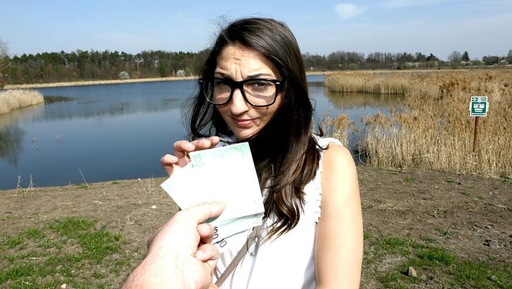 [PublicAgent] - Hard Fuck for Pussy in the Park - Jimena Lago