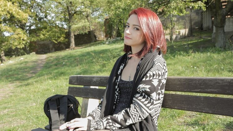 [PublicAgent] - Lola Fae's Outdoor Fuck with Euro Guy