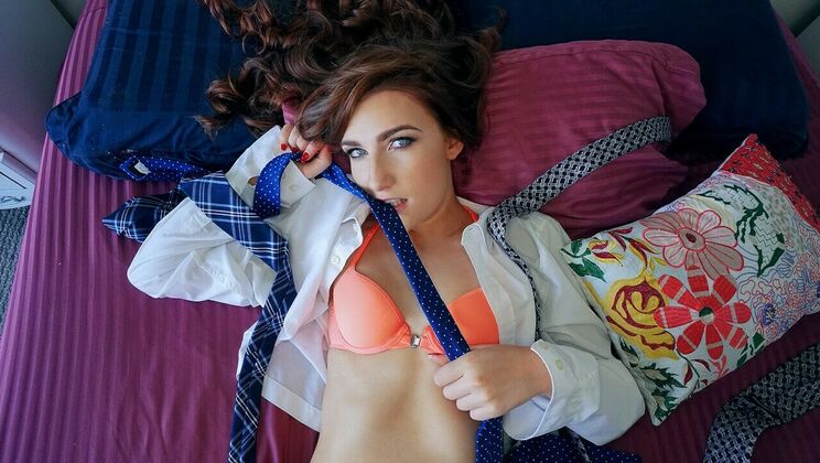 [IKnowThatGirl] - Amateur Girlfriend Sucks Big Cock - Alex Legend