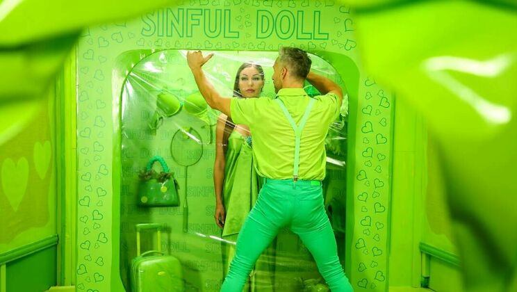 [SinfulXXX] - Green Fetish Frenzy with Angelica Heart - Angelica Heart - Lutro Maestro