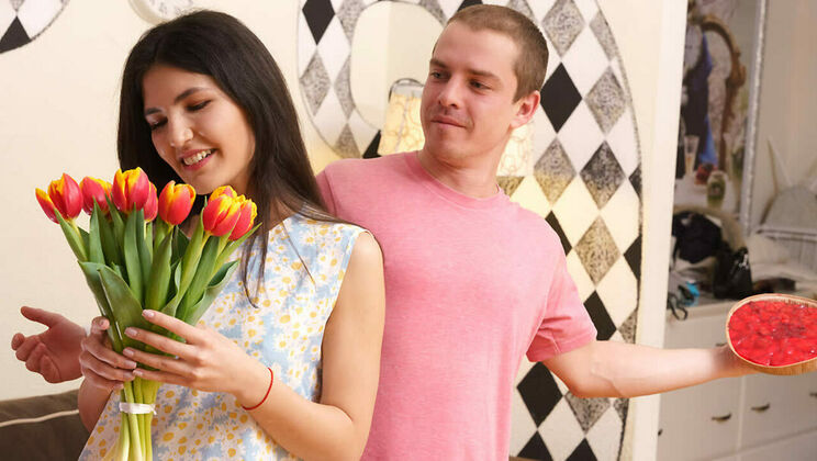 [ClubSweethearts] - European Siren Parish Shine's Shaved Pussy