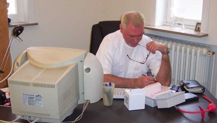 [Oldje] - Blonde Teen Deepthroat Mistake - Zafira - Pitton