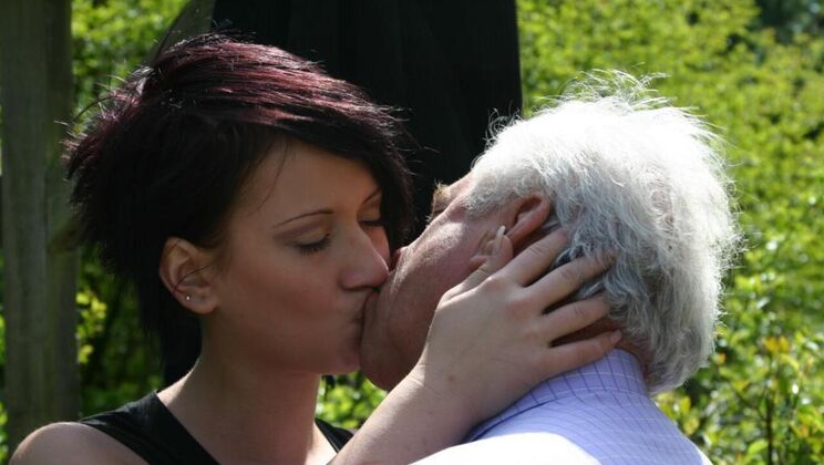 [Oldje] - Outdoor Cum Swallowing with Tattooed Girl