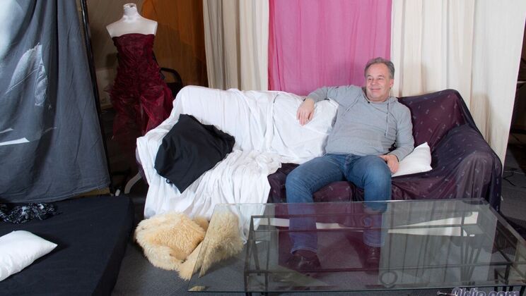 [Oldje] - Blonde Bombshell Lianna's Striptease - Erick - Lianna