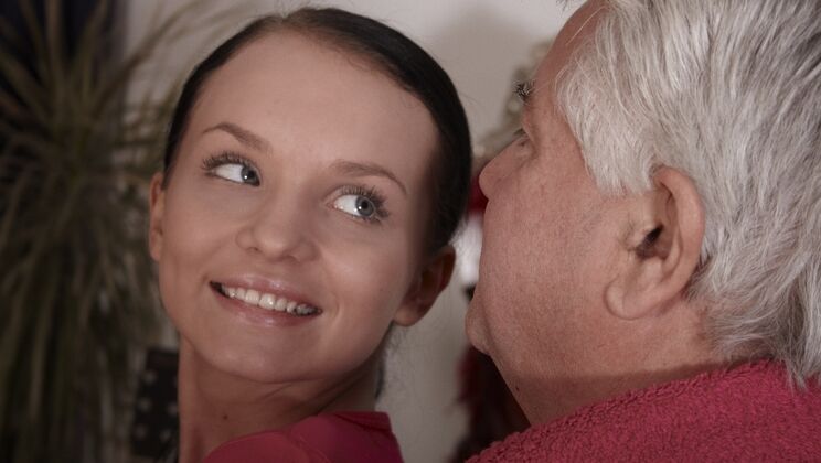 [Oldje] - Antonio's Handjob for Anabell