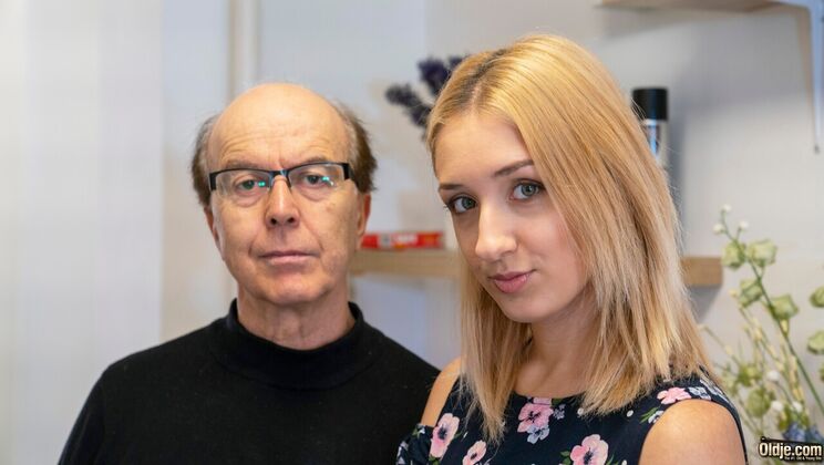 [Oldje] - Sofi Otis's Natural Tits and Sexy Striptease