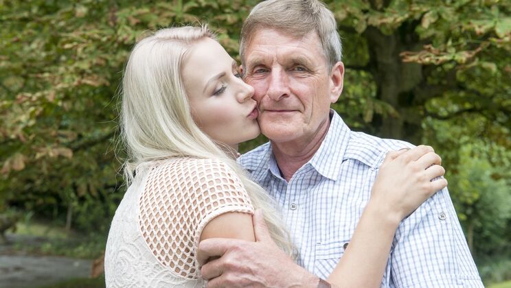 [Oldje] - Patrik and Katy Sky in Outdoor Kissing Scene - Katy Sky - Patrik