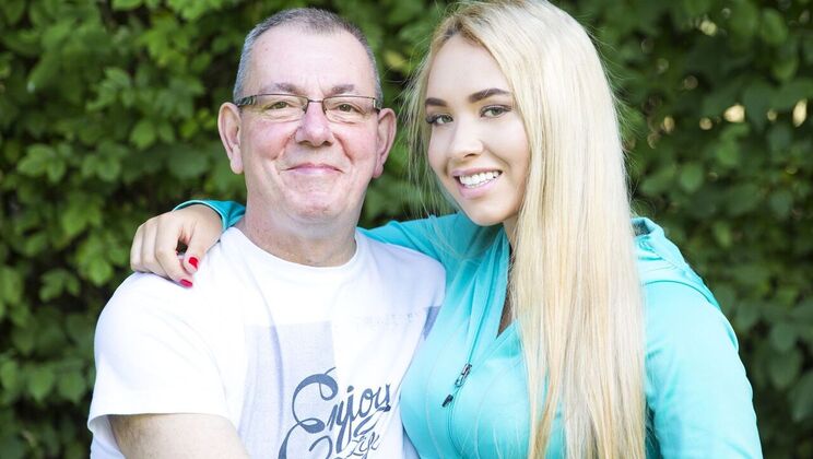 [Oldje] - Wet Encounter with Old Man - Briana Bounce - Bryn