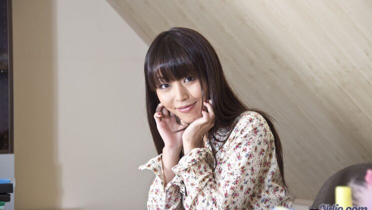 [Oldje] - Petite Marika Hase Gives Hugo a Sensual Ball Licking - Hugo - Marika Hase