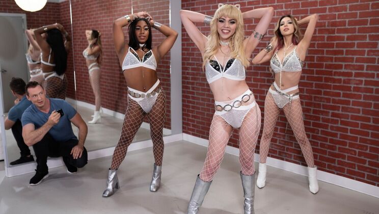 [TransAngels] - Pierce Paris Deepthroats a Fan with Kate Zoha and Selene Santos - Pierce Paris - Kate Zoha - Selene Santos