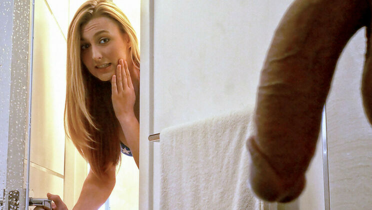 [SpyFam] - Sister Serves Brother Sexually - Alexa Grace