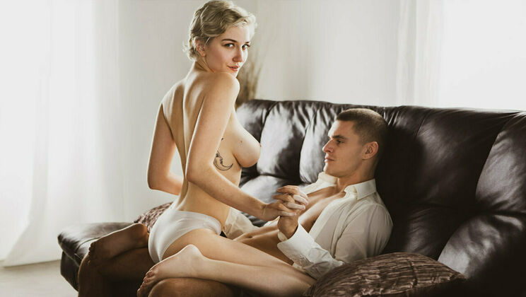 [SexArt] - Pussy Licking and Fingering with a Beautiful Ass - Maxmilian Dior - Skye Blue