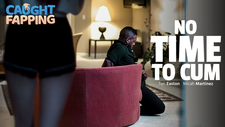 [CaughtFapping] - Fast Interracial Blowjob - Micah Martinez - Tori Easton