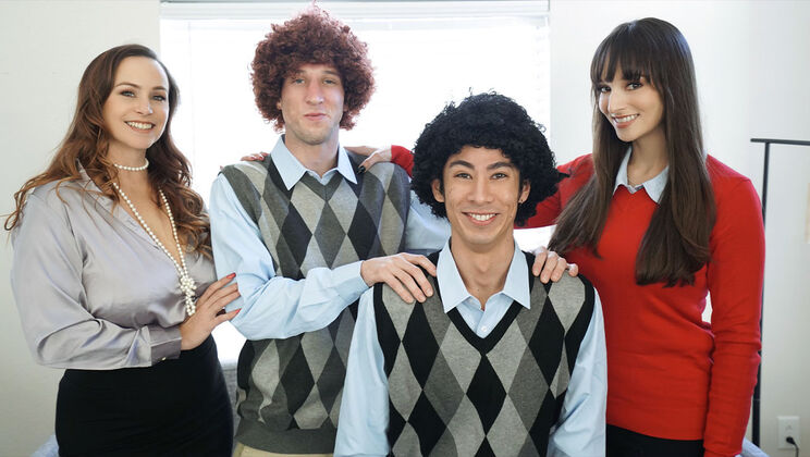 [MomSwap] - Pornstar Stepmoms in 69 Action - Lexi Luna - Bella Rossi - Cody Carter - David Lee