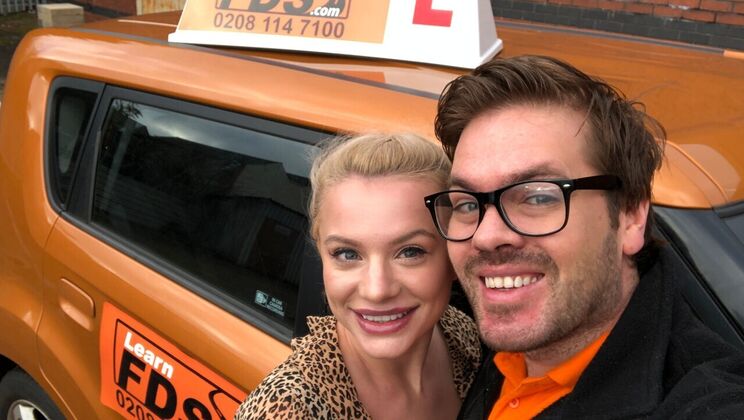 [FakeDrivingSchool] - Elizabeth Romanova Gets Fucked Outdoor - Ryan Ryder - Elizabeth Romanova