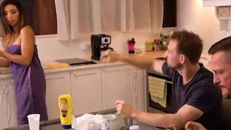 [PornWorld] - Enhanced Body in Anal BnB - Erik Everhard - Frida Sante - Yanick Shaft