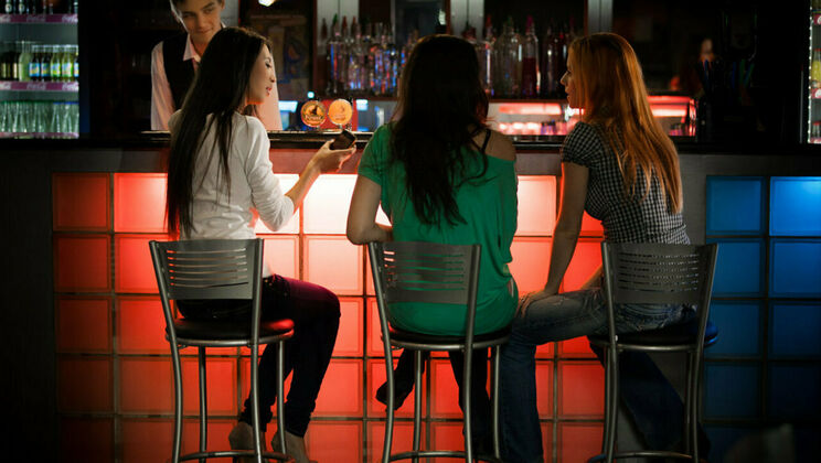 [SexArt] - Blowjob at the Party - Paula Shy - Daniel G