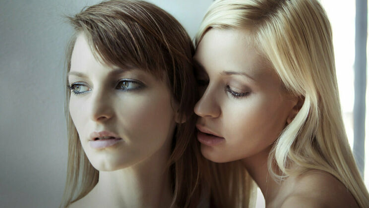 [SexArt] - Sexy Nipples and Bras: Tracy Lindsay and Flora in Love For Sale Chapter 1 - Tracy Lindsay - Flora