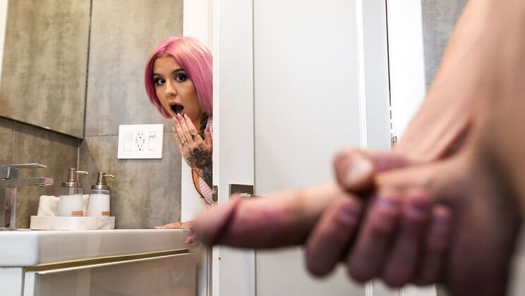 [MyPervyFamily] - Luna Legend's Big Tit Blowjob